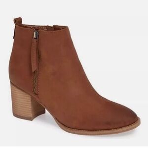 Blondo Women’s Nova Cognac Brown Waterproof Ankle Boots Booties